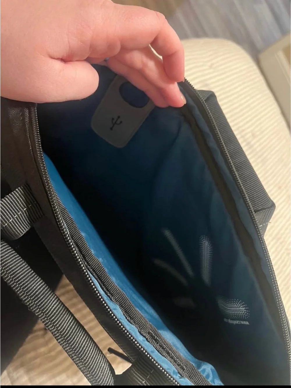 Case Logic Black and Gray Laptop Shoulder Bag